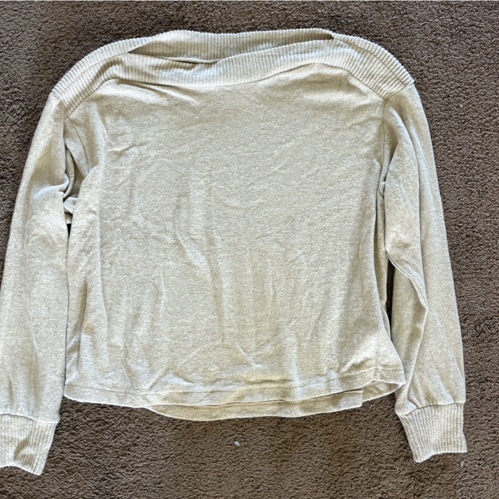 H&M Cream Crewneck Sweater with Ribbed Cuffs